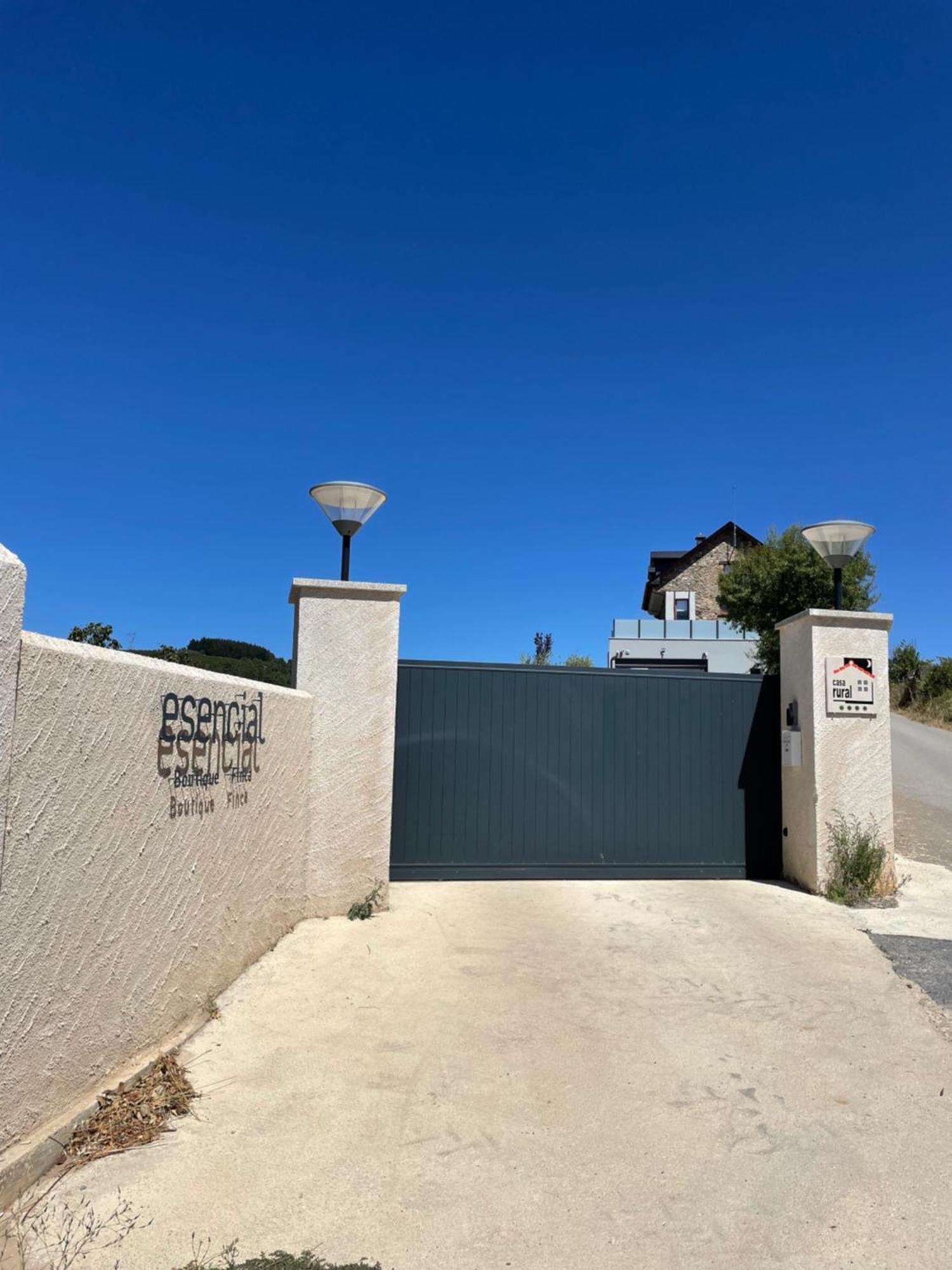 Boutique Finca Esencial Villafranca Del Bierzo Exterior photo